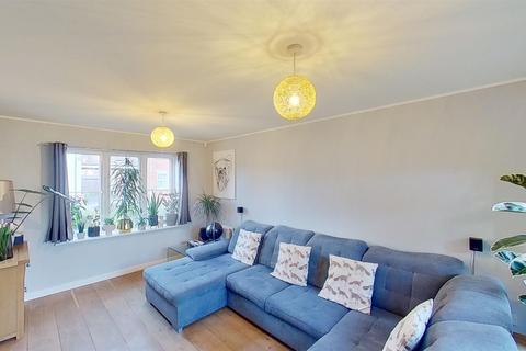 3 bedroom semi-detached house for sale - Morello Way, Newport Pagnell