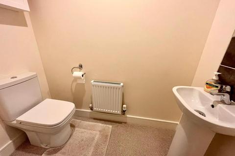 28 Budding Way, Dursley, GL11 5BE