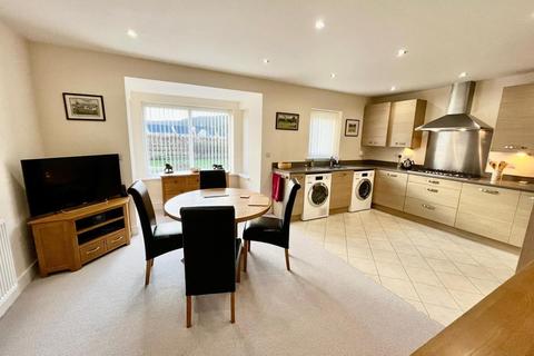 28 Budding Way, Dursley, GL11 5BE