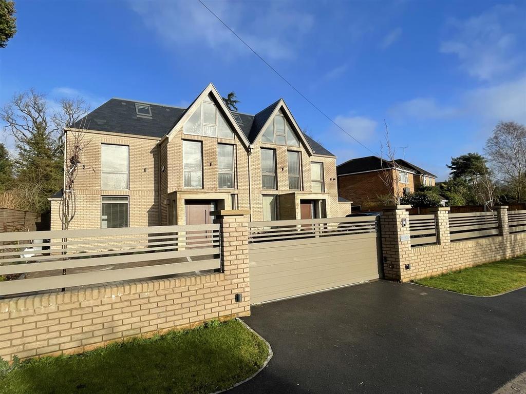 Blueberry Road, Bowdon, Altrincham 5 bed semidetached house £1,575,000