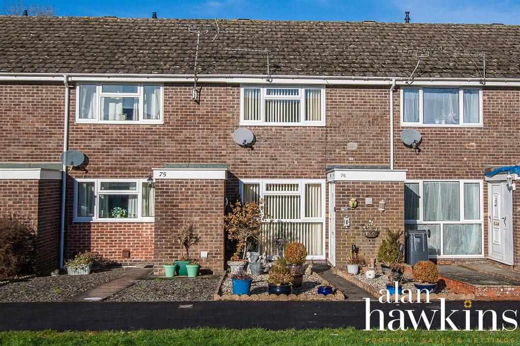 Saffron Close, Royal Wootton Bassett 2 bed terraced house £220,000