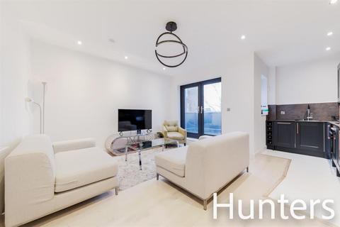 Flat 4, Bank Chambers, 2 Green Lane, Worcester Park, KT4 8AD