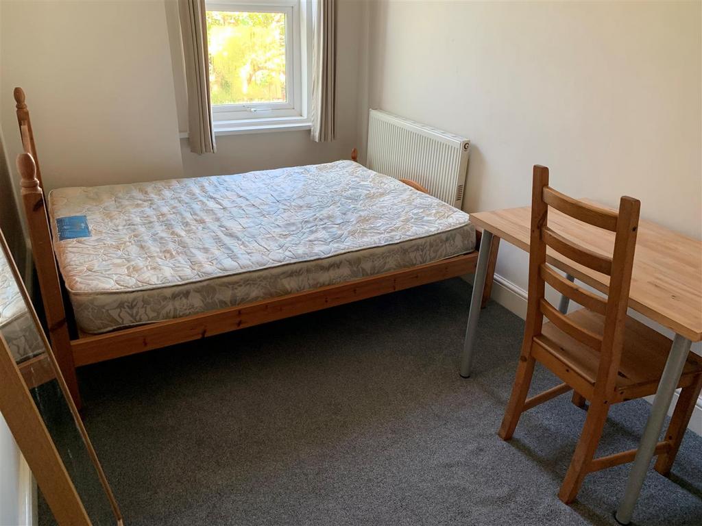 94 Lawson Road 3.jpg