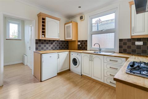 2 bedroom flat for sale - Larden Road, London, W3