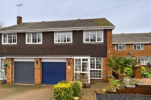 2 Church Close, Cliffe, Rochester, ME3 7UT