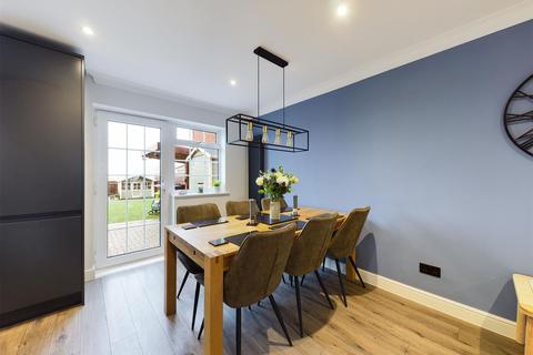 2 Church Close, Cliffe, Rochester, ME3 7UT