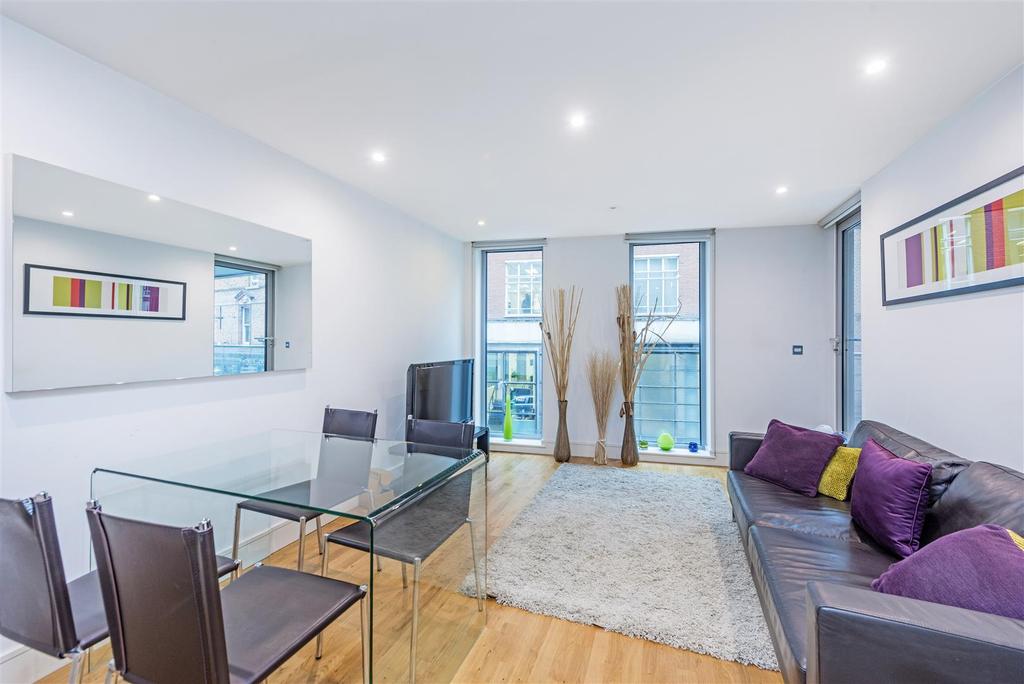 10 Rochester Row, Westminster, London... 2 bed flat - £2,817 pcm (£650 pw)
