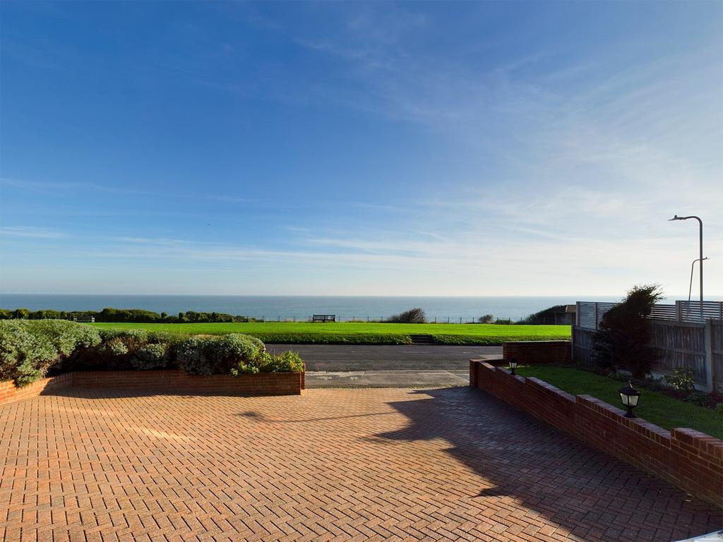 Western Esplanade, Broadstairs, CT10 Property £90,000