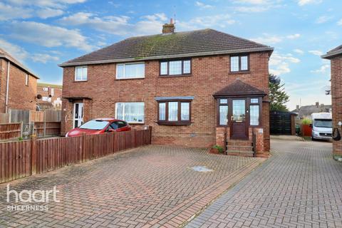 3 bedroom semi-detached house for sale - Noreen Avenue, Minster on Sea