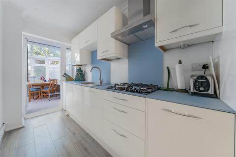 21a Felpham Way, Bognor Regis, PO22 8PT