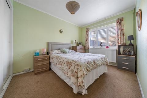 21a Felpham Way, Bognor Regis, PO22 8PT
