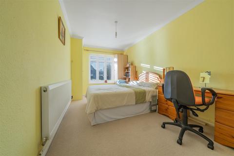 21a Felpham Way, Bognor Regis, PO22 8PT