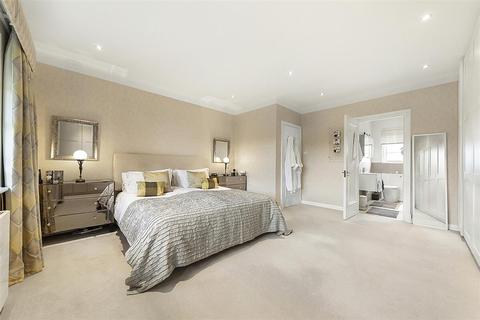 2 bedroom flat to rent - Roehampton Close, SW15