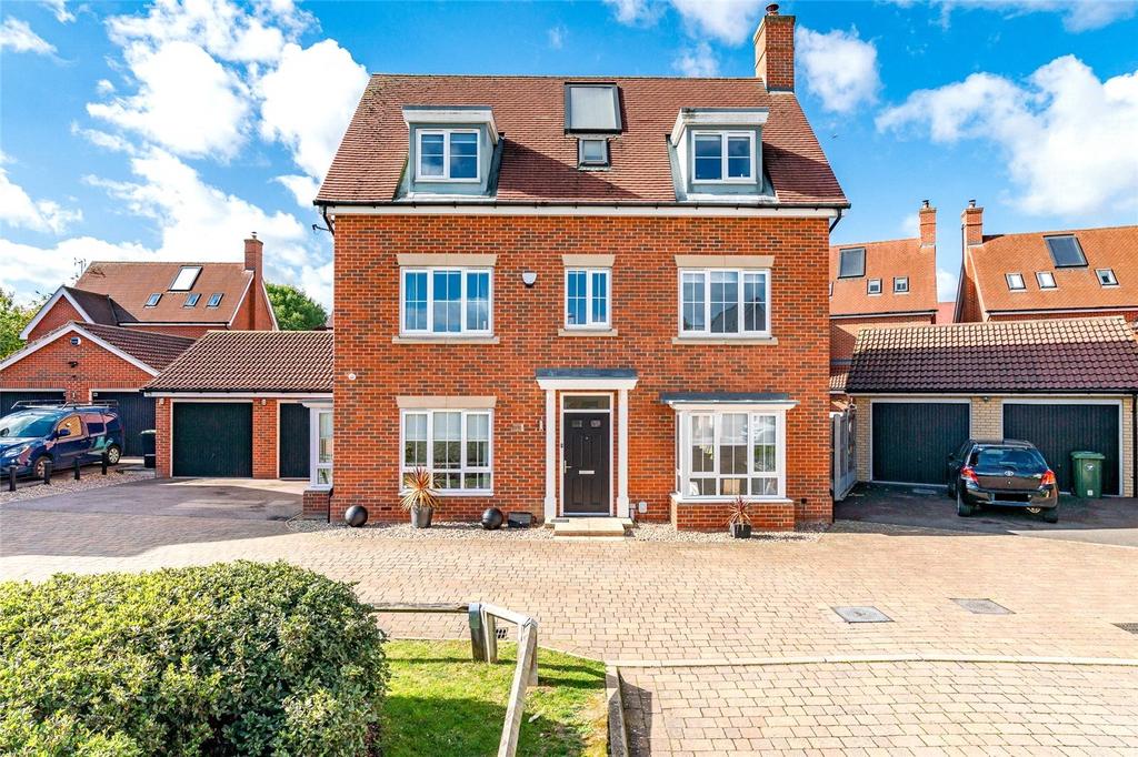 Chapmans Close, Little Canfield, CM6 5 bed detached house for sale £650,000