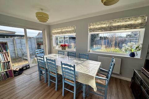 79 Eton Wick Road, Eton Wick, Windsor, SL4 6NQ
