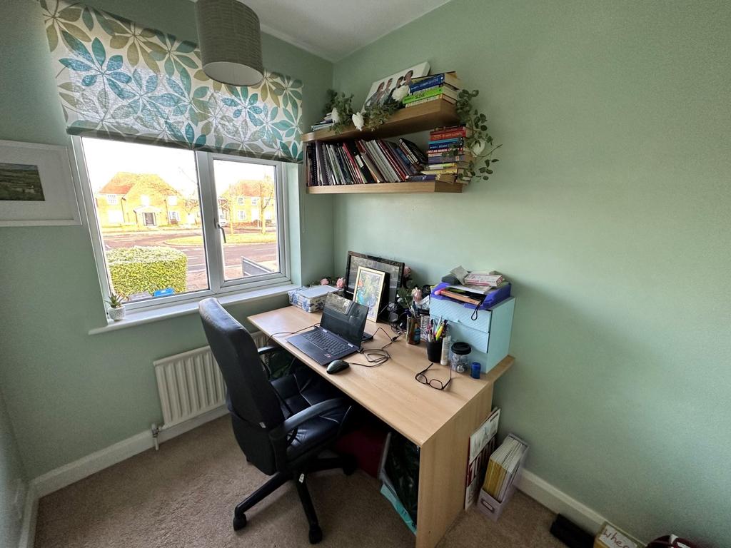 Bedroom/Office