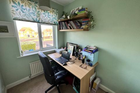 79 Eton Wick Road, Eton Wick, Windsor, SL4 6NQ