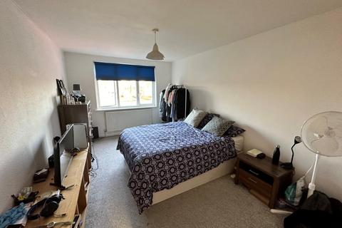 79 Eton Wick Road, Eton Wick, Windsor, SL4 6NQ