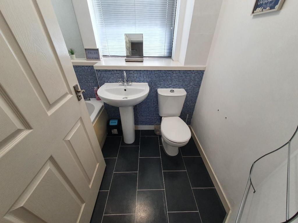 Apartment in Paisley - More