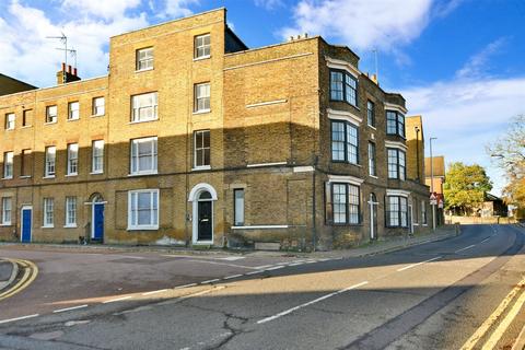 1 bedroom ground floor flat for sale, Union Street, Rochester, Kent