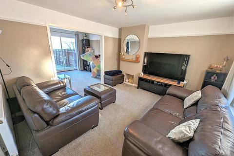 3 bedroom semi-detached house for sale - Beech Drive, Gateshead