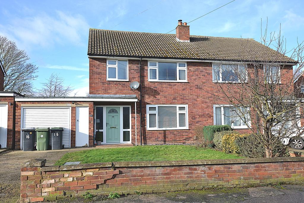 Alexander Road, Stotfold, Hitchin, SG5 3 bed semidetached house £495,000