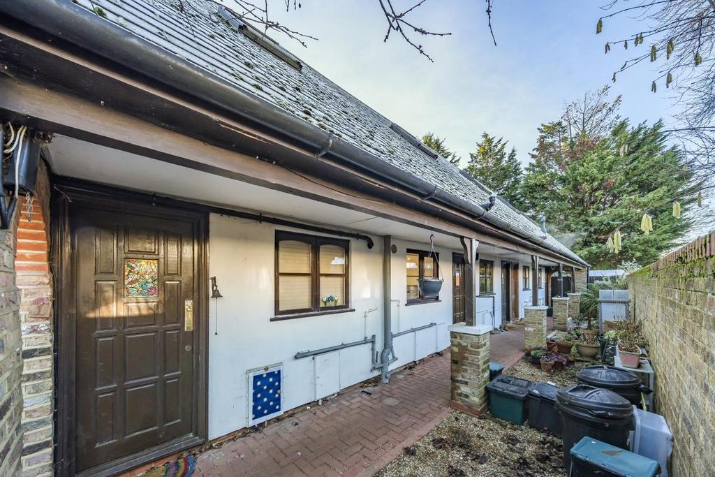Ancaster Mews, Beckenham 1 bed terraced house £325,000