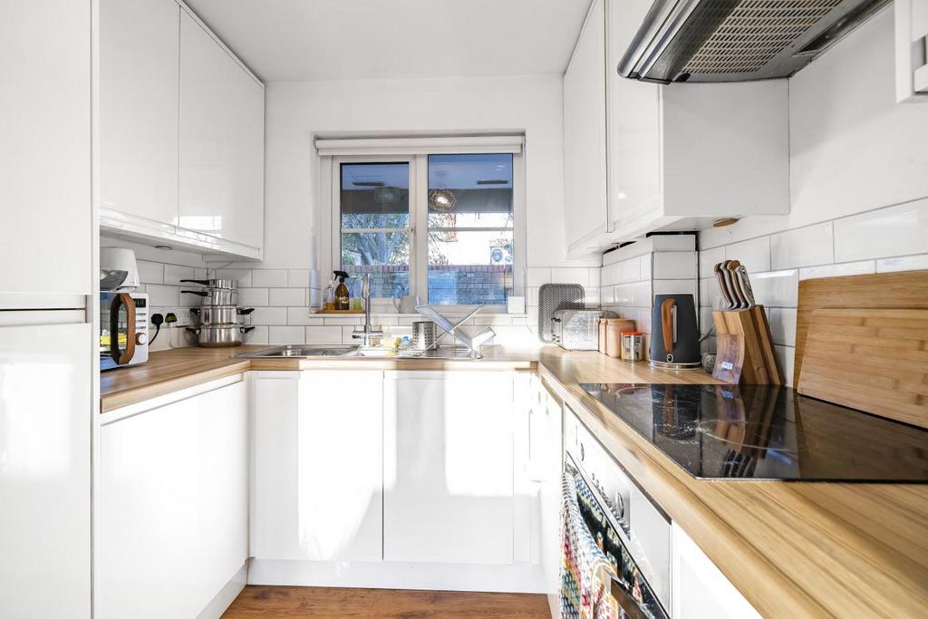 Ancaster Mews, Beckenham 1 bed terraced house £325,000