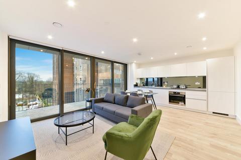 2 bedroom apartment to rent, London Square, Staines, TW18