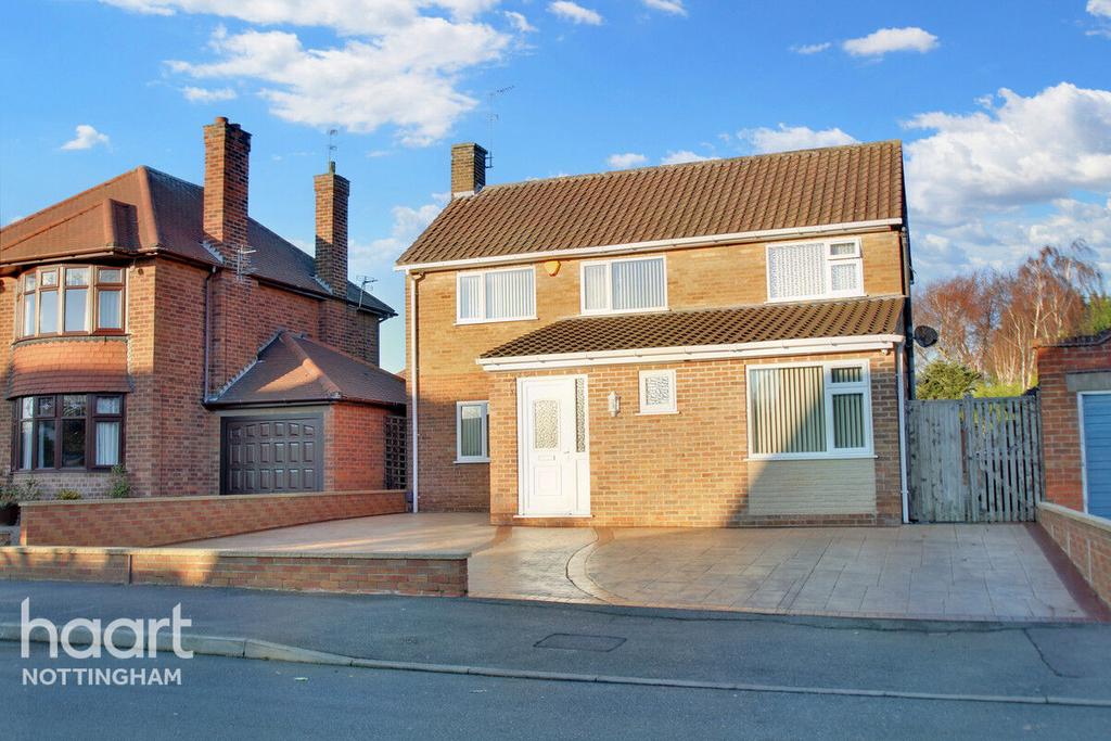 Aspley Park Drive, Aspley 3 bed detached house £400,000