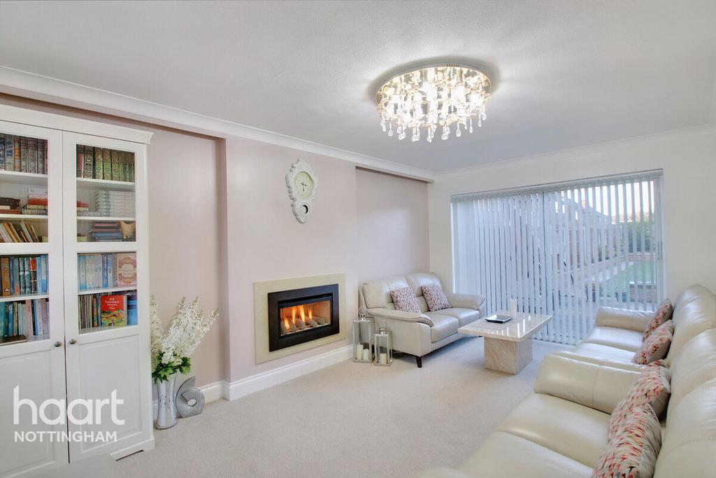 Aspley Park Drive, Aspley 3 bed detached house £400,000