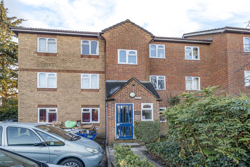 Maidenhead, Berkshire, SL6 2 bed apartment to rent £1,200 pcm (£277 pw)
