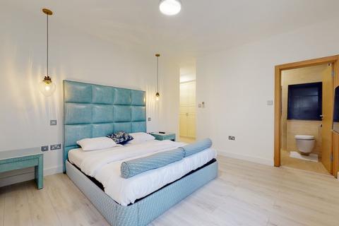 2 bedroom ground floor flat to rent - Ennismore Gardens