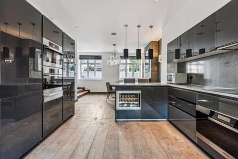 undefined, Cornwall Gardens, South Kensington, London
