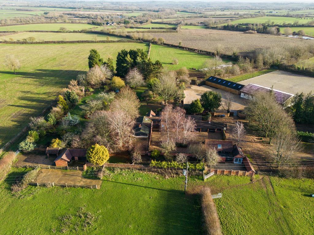 Strangers Hill, Farnborough, Banbury, Warwickshire, OX17 4 bed barn conversion for sale £2,400,000
