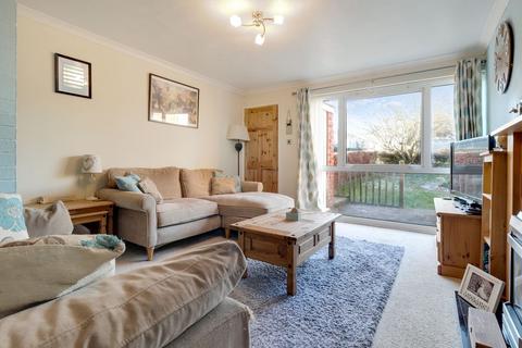 110 Arncliffe Drive, Knottingley, WF11 8SS