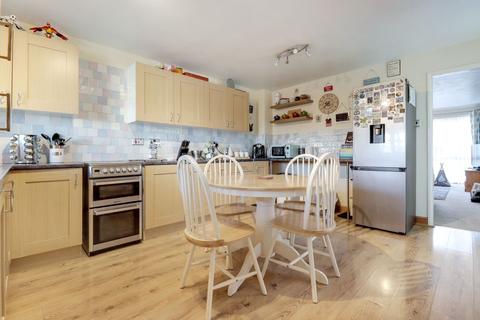 110 Arncliffe Drive, Knottingley, WF11 8SS
