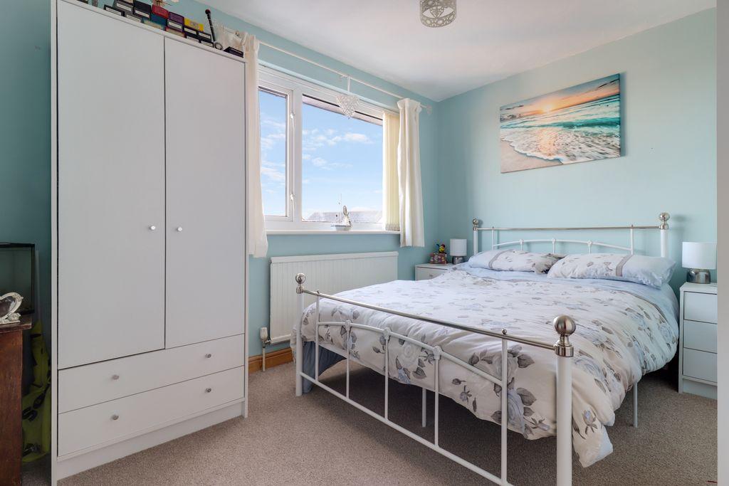 Bedroom 2 (Double)