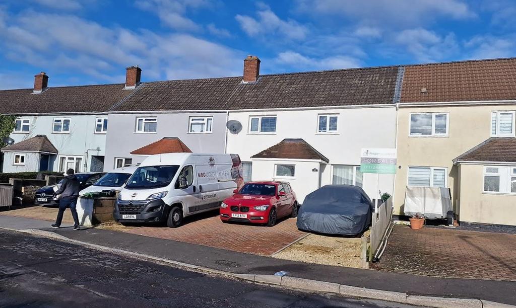 Frederick Avenue, Peasedown St John BA2 3 bed terraced house £250,000