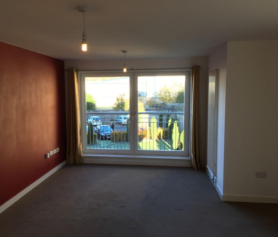 Peffer Bank, Craigmillar, Edinburgh... 2 bed flat £995 pcm (£230 pw)