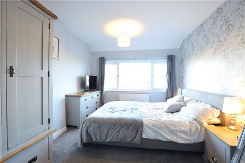 18 Willowfield Drive, Kidderminster, DY11 5DN
