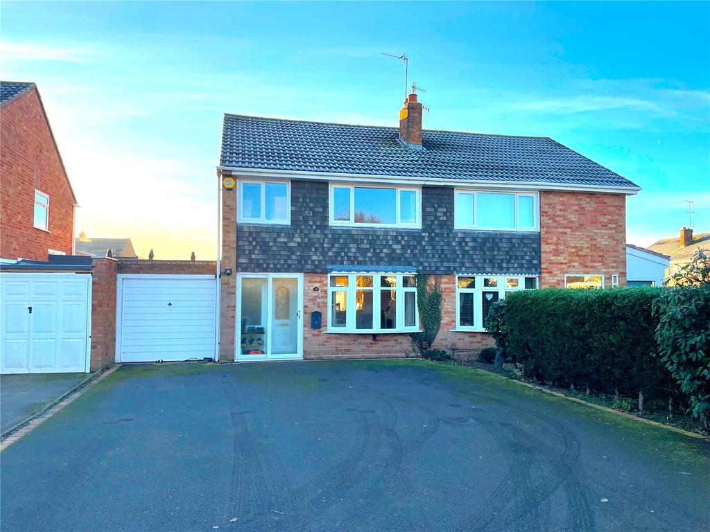Willowfield Drive, Kidderminster... 3 bed semidetached house £265,000