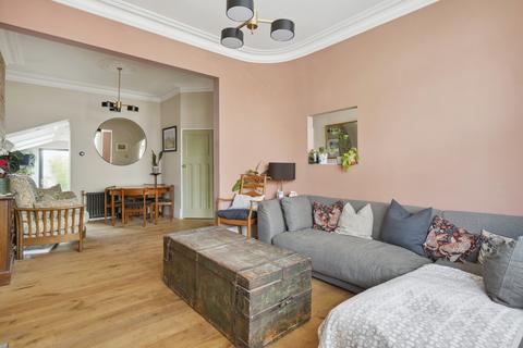 3 bedroom terraced house for sale - Woodhill, London, SE18