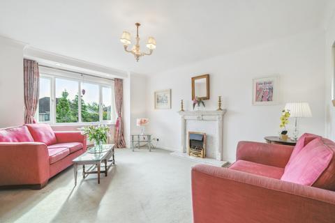 55 Fairfield Drive, Clarkston, G76 7YH