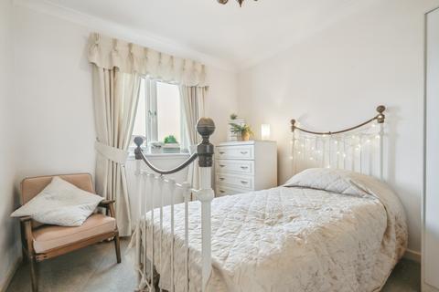 55 Fairfield Drive, Clarkston, G76 7YH
