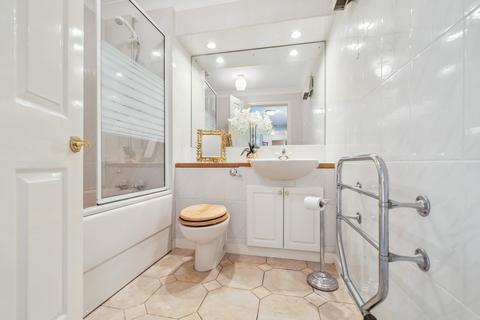 55 Fairfield Drive, Clarkston, G76 7YH