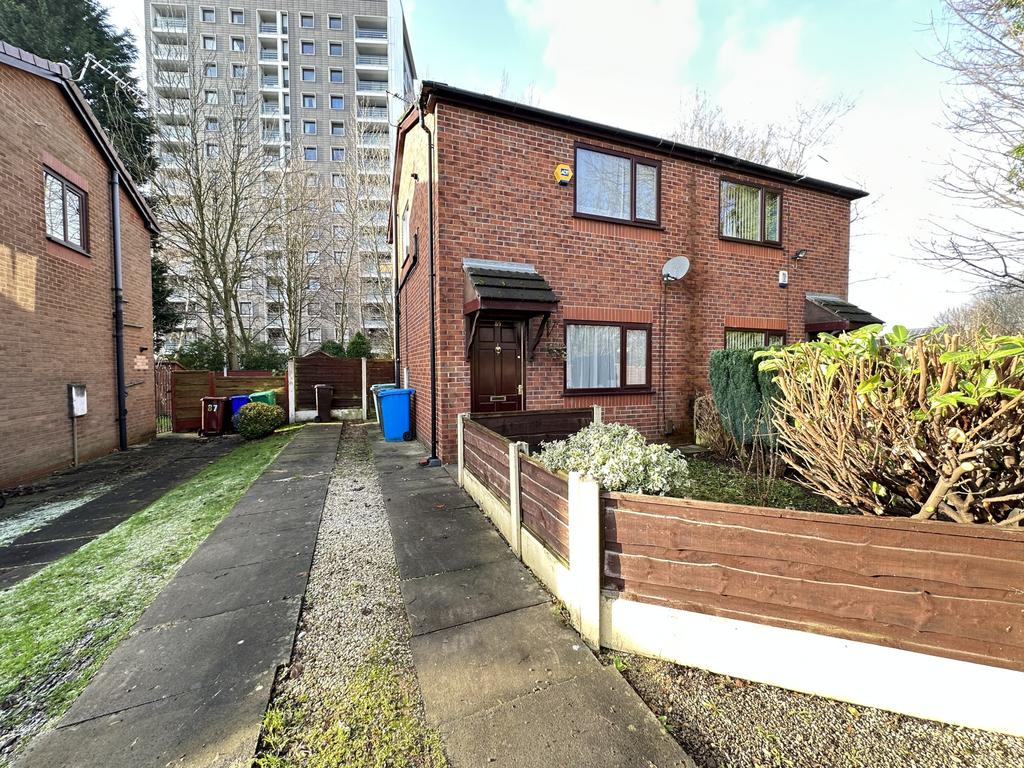 Longford Street, Manchester, M18 2 bed semidetached house £895 pcm