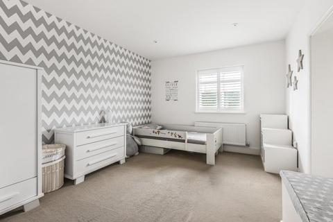6 Edgefield Close, Beckenham, BR3 1DJ