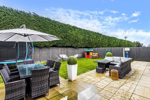6 Edgefield Close, Beckenham, BR3 1DJ