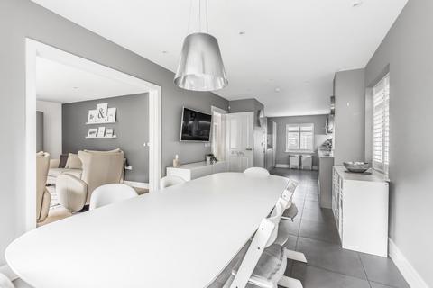 6 Edgefield Close, Beckenham, BR3 1DJ